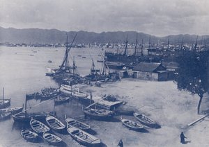 Itália: Palermo, porto e panorama da cidade (foto a p/b) de Italian Photographer