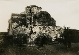 Mosteiro de Agios Varnavas, Engomi, Chipre, fotografia de Camille Enlart, Paris de Italian Photographer