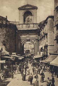 Nápoles: Porta Capuana (foto a p/b) de Italian Photographer