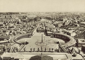 Praça S Peters e Panorama da cidade tirada da cúpula de Italian Photographer