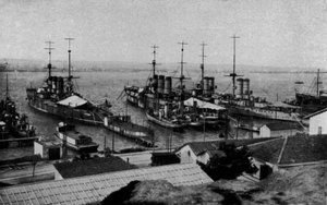 Taranto, Regie Navi Roma, Napoli, San Giorgio ancorado no Mar Piccolo (foto a p/b) de Italian Photographer