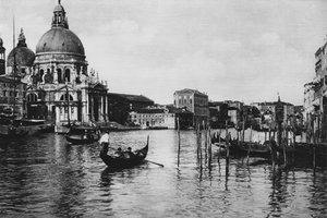 Veneza, Igreja da Salute (foto a p/b) de Italian Photographer