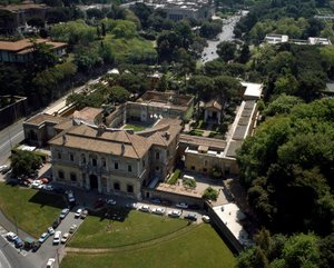 Vista aérea da Villa Giulia em Roma, Itália de Italian School