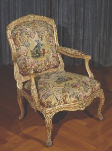 Armchar à la Reine (madeira dourada e estofos)
