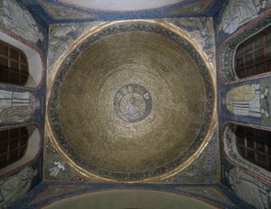Cúpula decorada com mosaicos representando a Capela de São Victor de San Vittore em ciel d