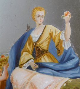 Figura feminina, Detalhe do espelho romano com cena pintada, Moldura de madeira esculpida e dourada, Itália de Italian School