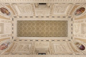 Quatro Estações e tecto de Italian School