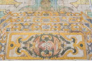 Altar-mor, predela e pavimento de Italian School