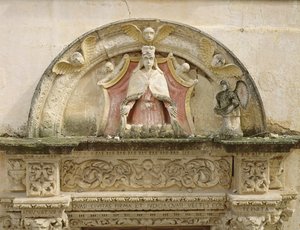 Madonna of the Misericordia, detalhe do portal lunette (pedra) de Italian School