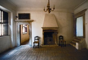 Quarto com lareira na casa de nascimento de Rafael (1483-1520) de Italian School