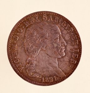 Moeda de prata italiana (ecu) do reino da Sardenha: reinado de Vittorio Emanuele I (Victor Emmanuel I) (1759-1824). 1821. Diam. 3,8 cm Nápoles, museo archeologico de Italian School