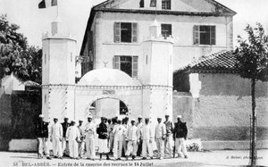 Quartel dos recrutas, Legião Estrangeira Francesa, Sidi Bel Abbes, Argélia, 14 de julho de 1906
