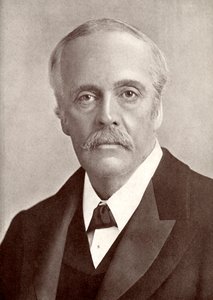 Arthur James Balfour, 1º Conde de Balfour, estadista britânico e primeiro-ministro, 1912. de J Russell and Sons