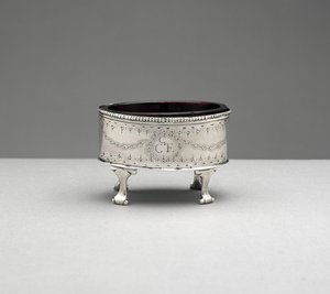 Prato de sal, c. 1785-1803 (prata e vidro) de Jacob Gerritse (attr.to) Lansing