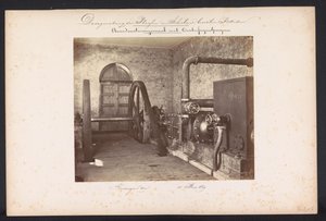 Estação de bombagem de vapor inferior com bombas centrífugas / Kralingen den 14 Mei 1869 (título sobre o objecto)
Drenagem de lagoas em Schieland a leste de Roterdão (título da série sobre o objecto)