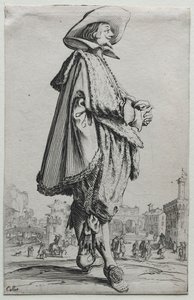 Cavalheiro em pé de perfil com as mãos entrelaçadas. de Jacques Callot