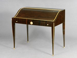 Bureau de Dame, 1923 (madeira e marfim)
