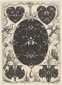 Pingente Oval Decorado com Schweifwerk, Rodeado de Motivos Menores e Quatro Pássaros, ca. 1614-19.