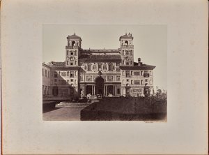 Villa Medici; a fachada virada para o jardim, atualmente a Académie de France de James Anderson
