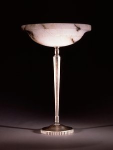 Um abajur de bronze prateado projetado por Jacques-Emile Ruhlmann (1879-1933), c.1913 de James Baker (attr. to) Pyne