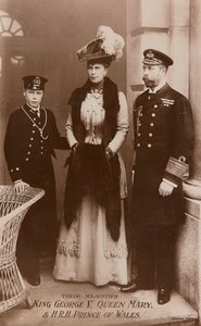 O Rei Jorge V, a Rainha Maria e o Príncipe de Gales de James Charles Dinham