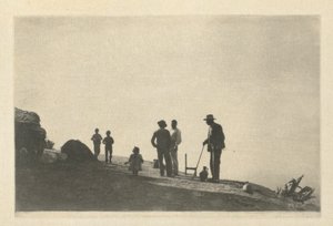 Trabalho de câmera: Grupo em uma Estrada da Colina - Granada, 1914.