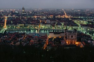 Vista de Lyon entre a ponte de la Feuillite e a ponte Bonaparte a duas horas da noite.... de James L Stanfield