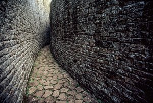 As ruínas do Grande Zimbabué foram construídas entre 1250 d.C. de James L Stanfield
