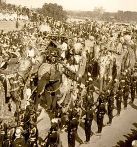 A grande procissão de Durbar, Deli, Índia. 1903 (foto) de James Ricalton
