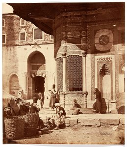 «Porta imperial do Serrallo» [Istambul. Fonte de Ahmed III junto ao portão do Palácio de Topkapı]