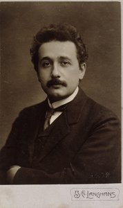 Retrato de Carte-de-visite de Albert Einstein em Praga em 1912, 1912 de Jan Langhans