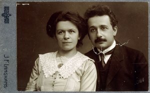 Fotografia de retrato de Carte-de-visite de Albert Einsten e Mileva Einstein-Maric em 1911, 1911