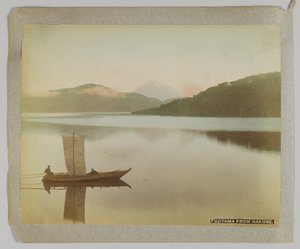 Fujiyama de Hakone, Província de Kanagawa, Japão (foto a p/b colorida à mão) de Japanese Photographer