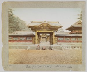 Porta do Templo do 6º Shogun, Shiba Park, Tóquio, Japão (foto a p/b colorida à mão) de Japanese Photographer