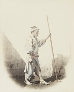 Japonês com campainha (foto a p/b colorida à mão) de Japanese Photographer