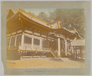 Tōshō-_gū, Nikko, Japão (foto a p/b colorida à mão) de Japanese Photographer