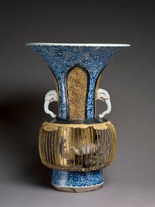 Vaso de gaiola, c.1720 (meios mistos) de Japanese School