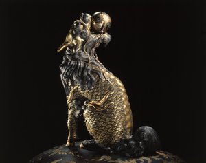 Detalhe do final de um queimador de incenso, em forma de Kylin, período Meiji, final do século XIX (bronze) (detalhe de 260969) de Japanese School