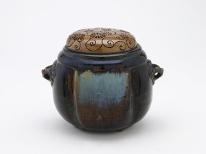 Recipiente de carvão vivo ou queimador de incenso, Seto, prefeitura de Aichi, período Edo (cerâmica) de Japanese School
