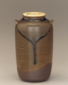 Transportador de chá com dois talões, Koishibara, prefeitura de Fukuoka, período Edo, final do século XVII a início do XVIII (cerâmica) de Japanese School