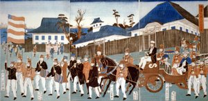 Tríptico mostrando um desfile de estrangeiros, Yokohama, numa carruagem aberta puxada a cavalo e conduzida por homem carregando as estrelas e riscas, e uma banda militar,1861. Utagawa Yoshigawa (actives 1850-1870) artista ukiyo-e japonês. de Japanese School