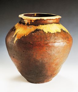 Vaso produzido pela fábrica Echizen de Japanese School