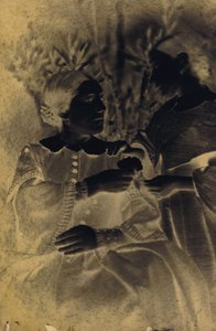 Retrato de mulher e criança,1855 (foto) de Jean-Baptiste Frenet