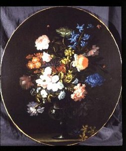Natureza Morta de Flores incluindo Rosas, Cravos e Jacintos em Vaso de Vidro (oval) de Jean Baptiste Monnoyer