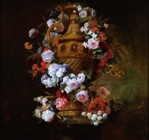 Vaso cercado por uma guirlanda de flores