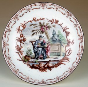 Prato de porcelana representando uma cena de xadrez chinesa. Realizado por Jean Michel Liotard (1702-1796). Paris, artes decorativas de Jean Michel Liotard