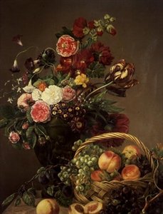 Ainda vida com flores e frutas em uma cesta