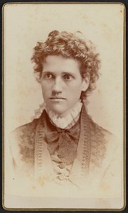 Carte-de-visit retrato de Miss Julia J. Thomas, ca. 1875. de Jefferson Beardsley