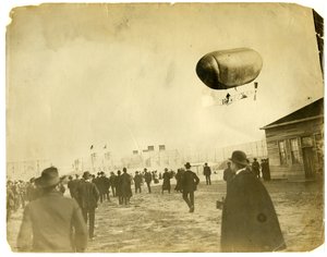 Nave Aérea "California Arrow" de Jessie Tarbox Beals