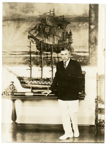 Booth Tarkington, c.1920-28 (foto em prata gelatina) de Jessie Tarbox Beals